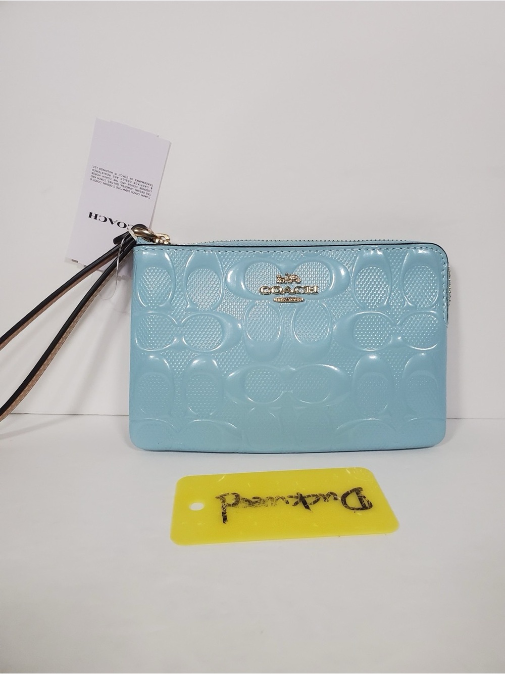 NWT Coach Corner Zip Wristlet In Signature Leather